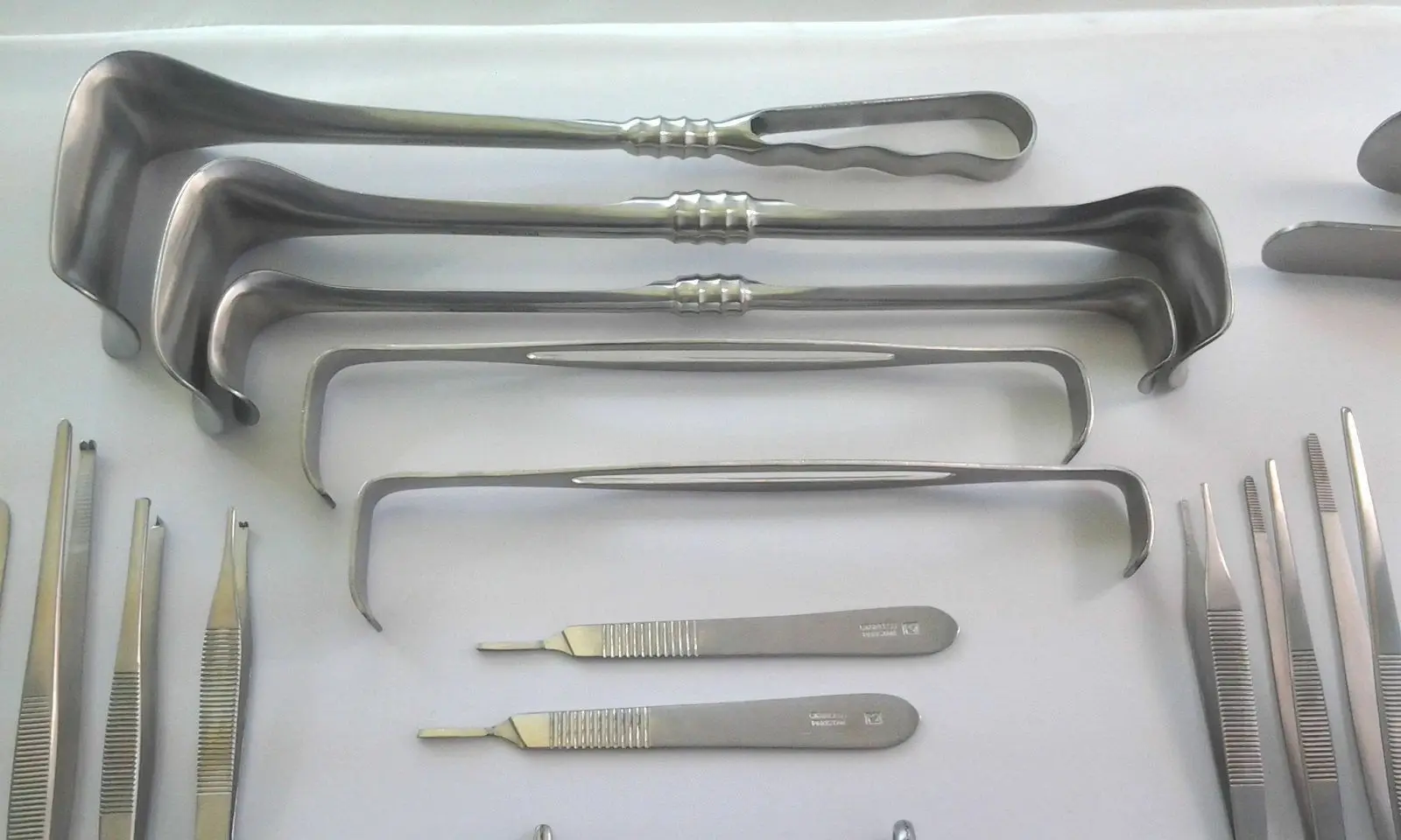 Basic Laparotomy / Abdominal Surgery Instruments Set of 104 Pieces Hot Sale  Surgery Instruments Set
