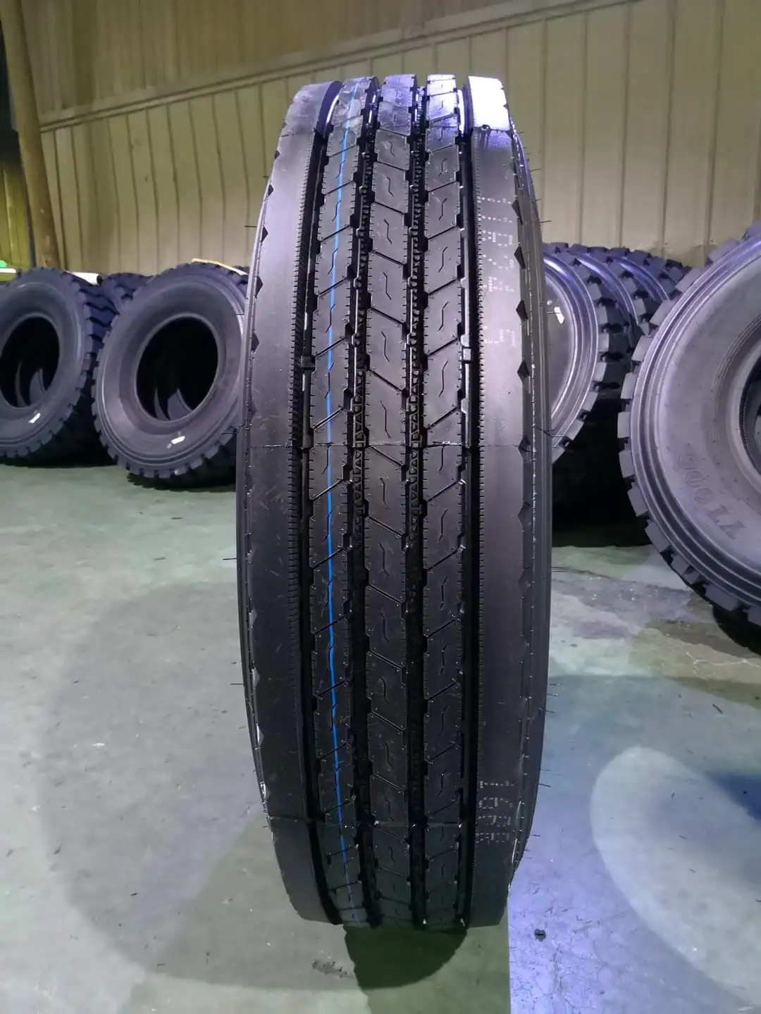  Цельностальные новые грузовые шины 11R22.5 11R24.5 285/75R24.5 295/75R22.5 с рисунком привода по бездорожью