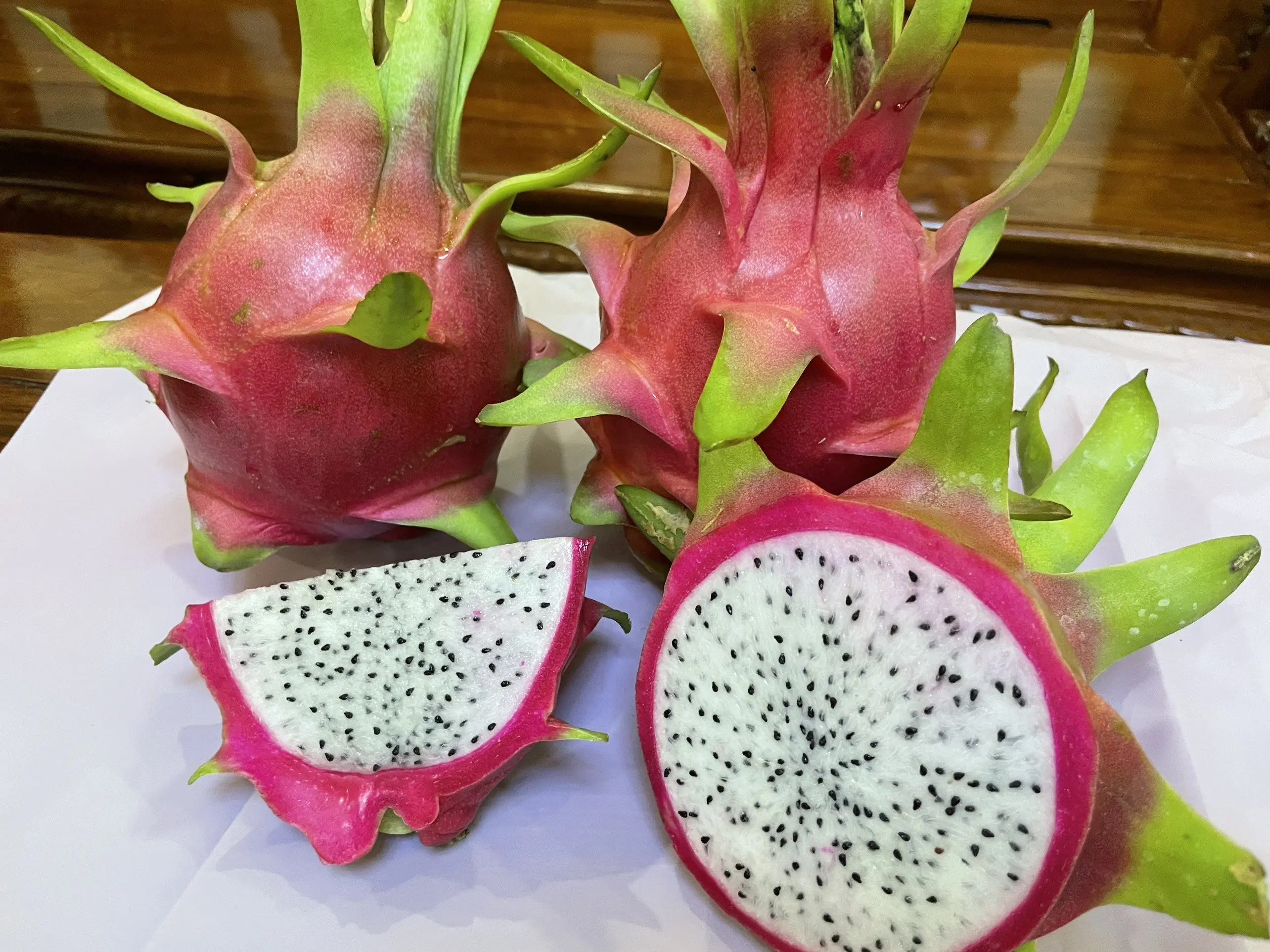 Свежий красный дракон фрукт/белый дракон фрукты прямая вьетнамская ферма оптовая цена богатые питание бесплатно налог