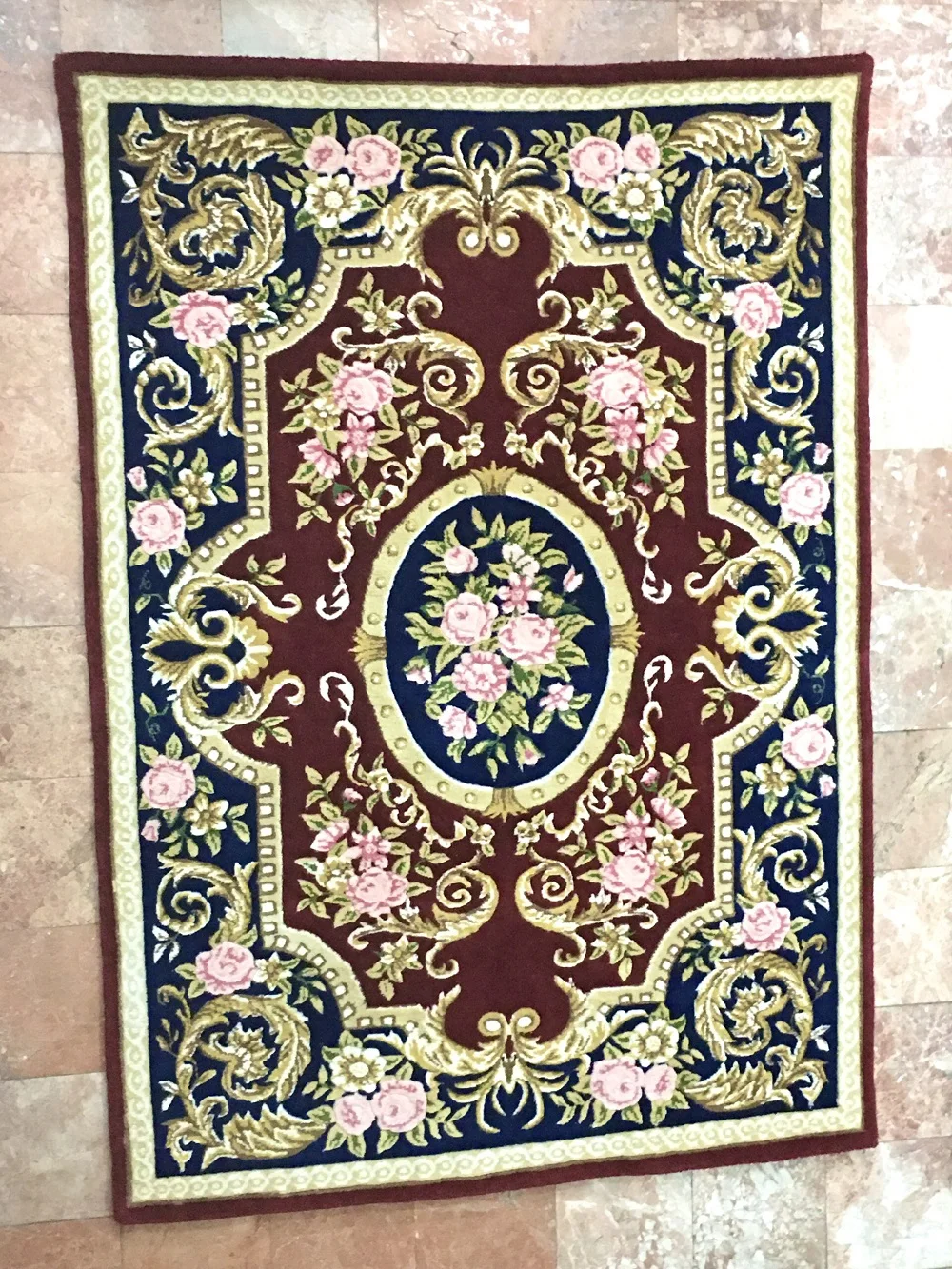 Non-Chemically Washed  Rectangular  Hand-Knotted Woollen 1.7x2.4m Carpet In Various Designs From Vietnam