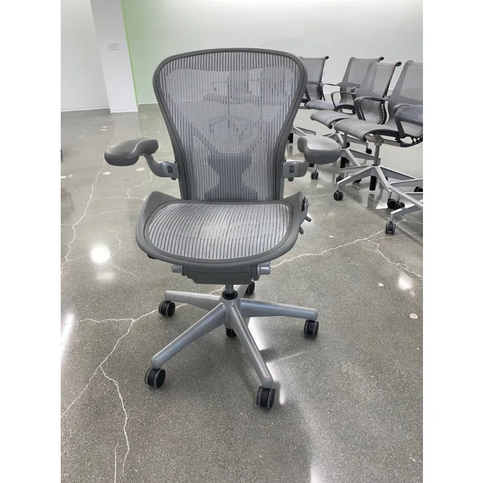 
 Купите 5 и получите 3 в подарок, графитовый ремесленный стул Herman Miller Aeron  