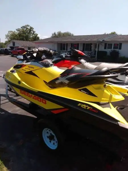 2015-sea-doo-rxtx-260 (4).jpg