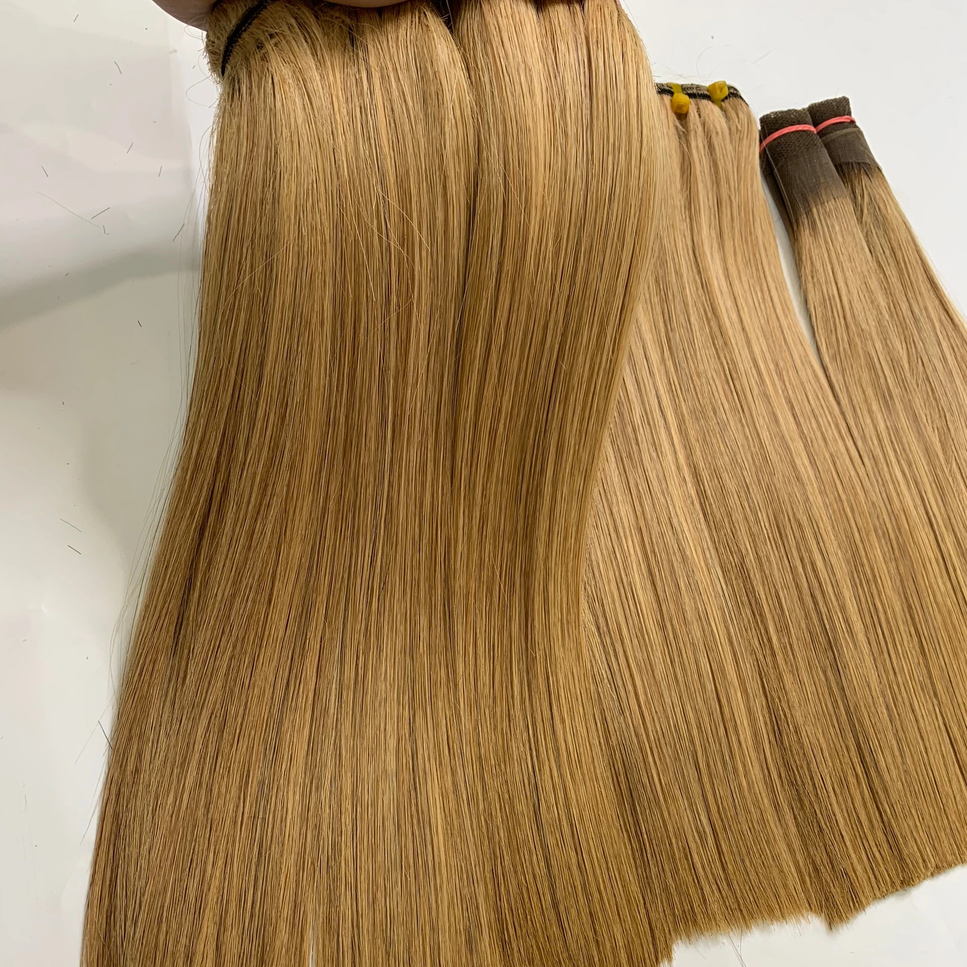 The Weft Super Double bone straight Blonde color 12 inches Wholesale Remy Hair from Livihair Company