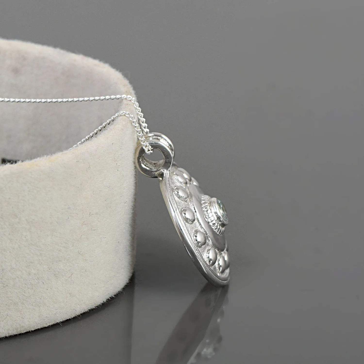 Women Special Blue Topaz Stone Necklace 925 Sterling Silver Round Charm Natural Gemstone Pendant Customized Fine Jewelry