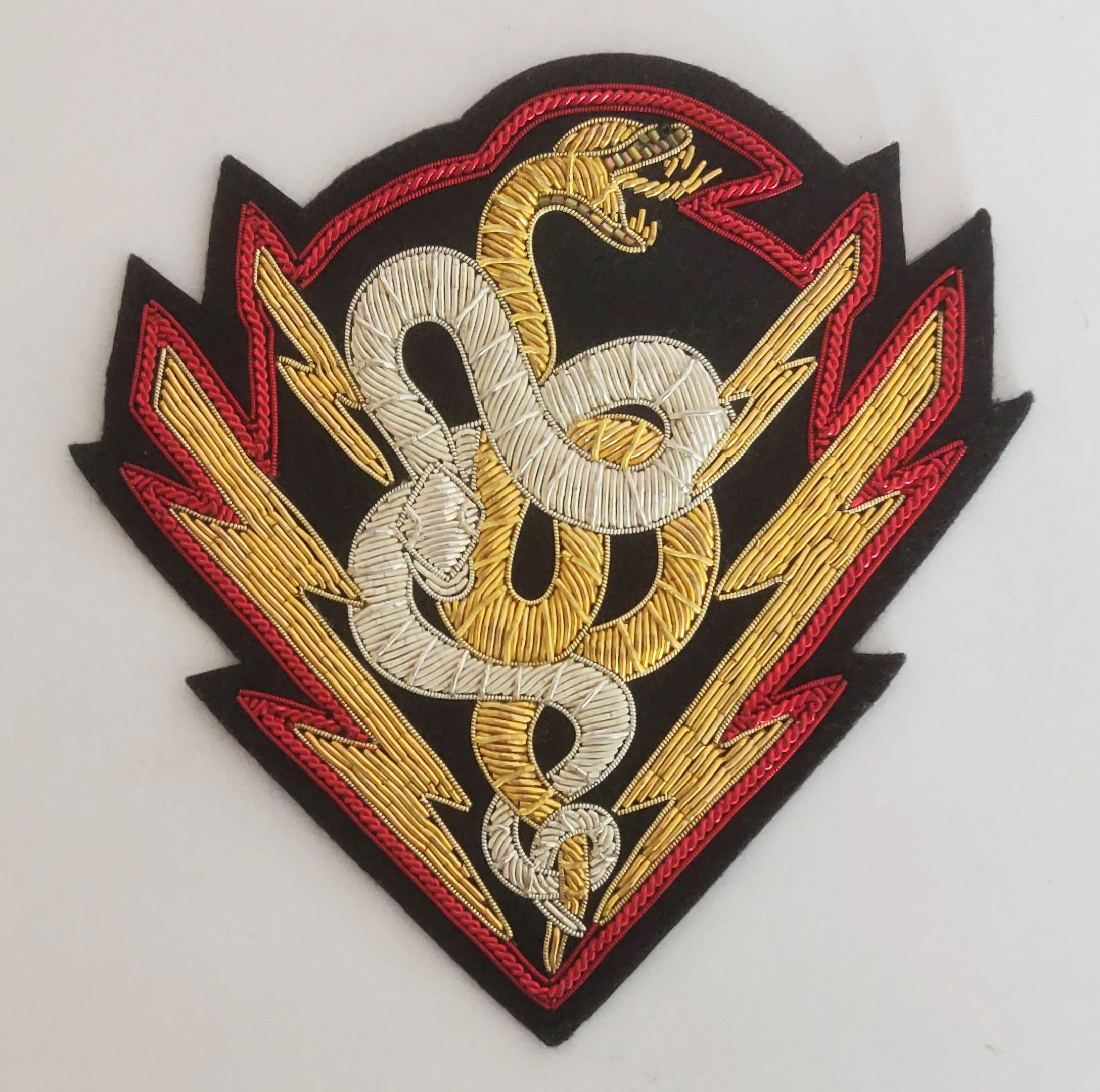 BADGE_-_SERPENTS_1.jpg
