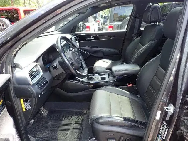 2016 K I A SO REN TO FULL OPTION LHD