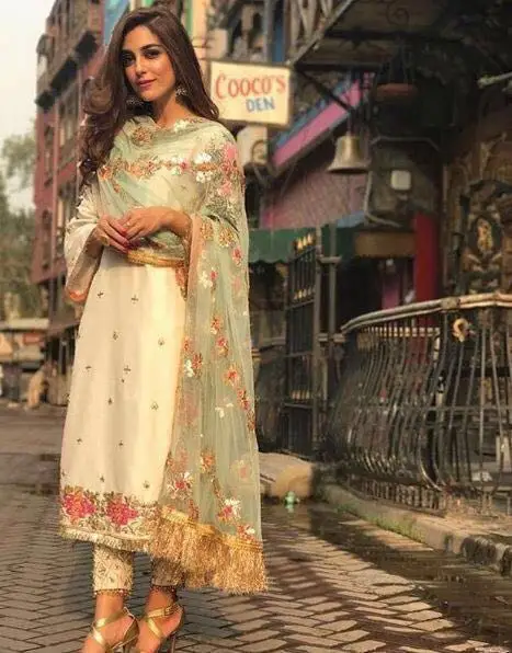 Fashion Designer Indian Pakistani Lawn/Linen/Cotton Georgette 3 Piece Suits Available on Wholesale Price.