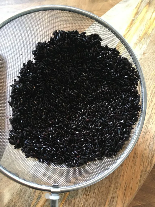  Черный рис с длинным зерном GAO NEP THAN-jasmine приготовление черного риса polao (Ms Деми + 84 961 733 400)