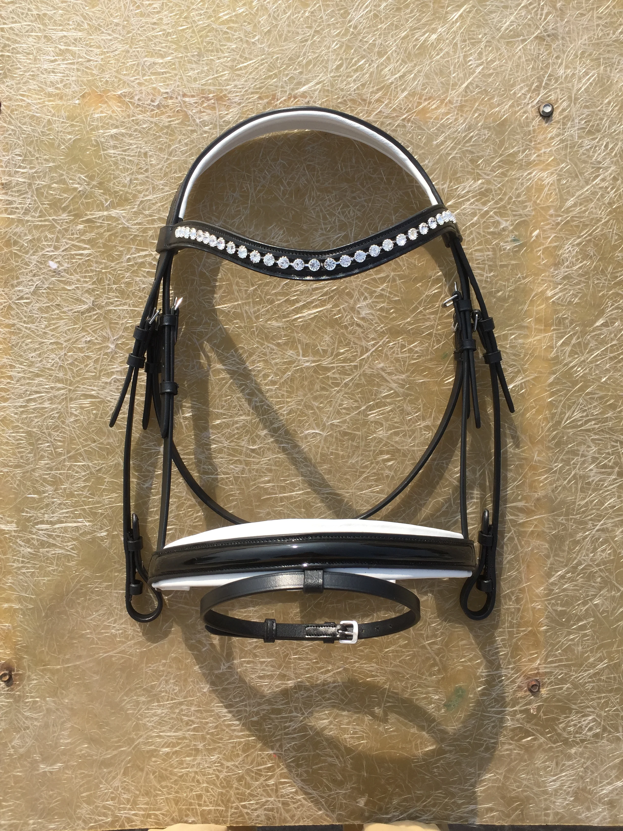 Horse CROWN MYSTERY BRIDLE IN BLACK/WHITE/GLITTER PATENT/Specification product leather bridle /Top Seller Medium Moving bridle