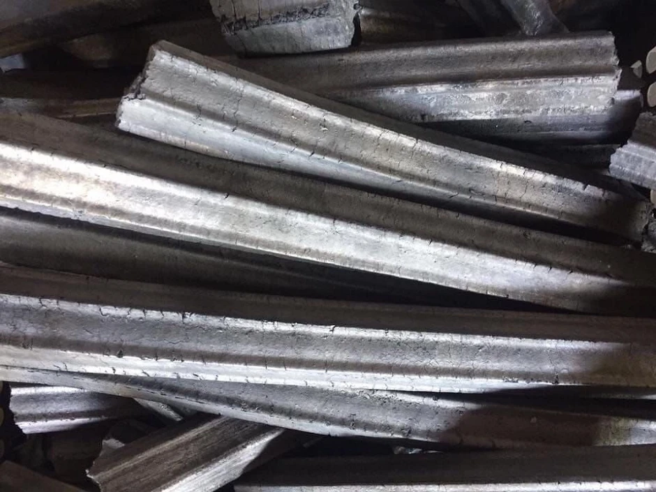 Wholesale BBQ Sawdust Bamboo Charcoal Hexagonal made in Vietnam