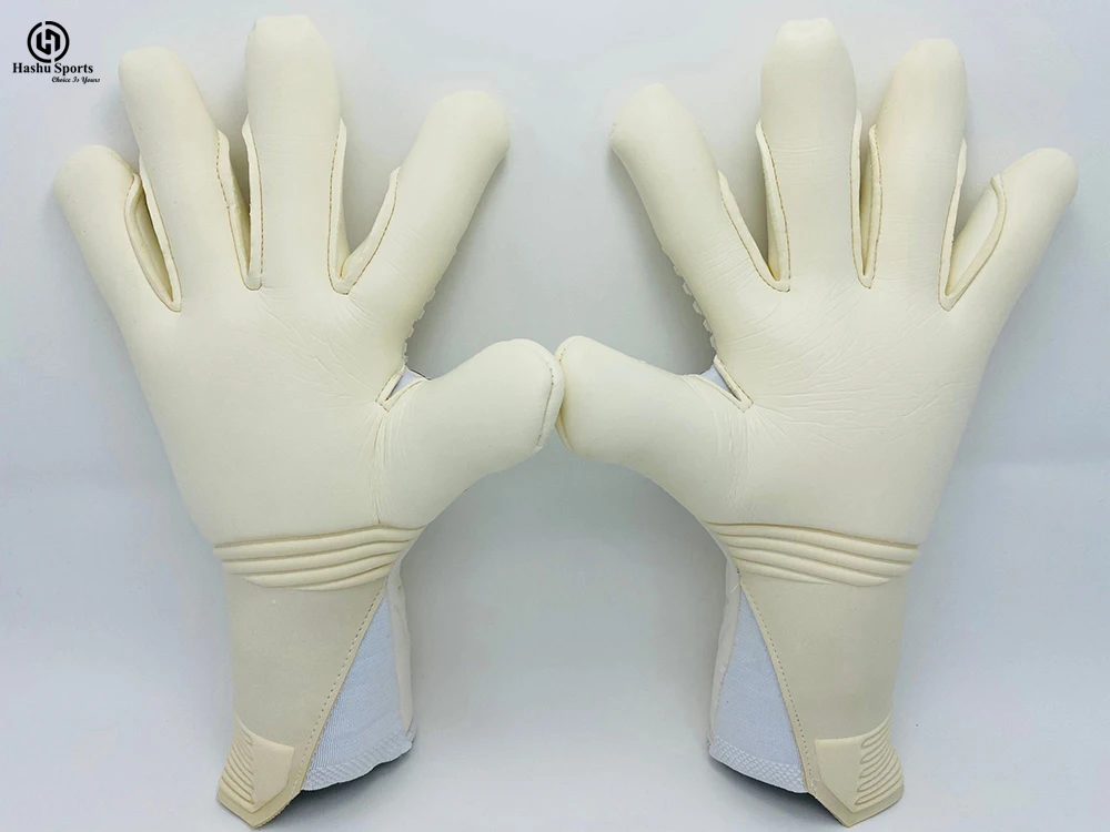 High Quality Custom Made Goalkeeper Gloves for football and soccer training Gloves