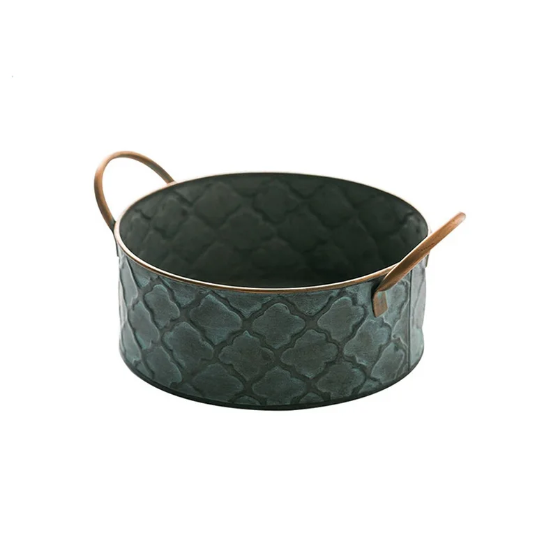 
handcrafted Vintage Fruit Bread Basket Round Antique metal trays with handles for hotel home wedding decoration 
