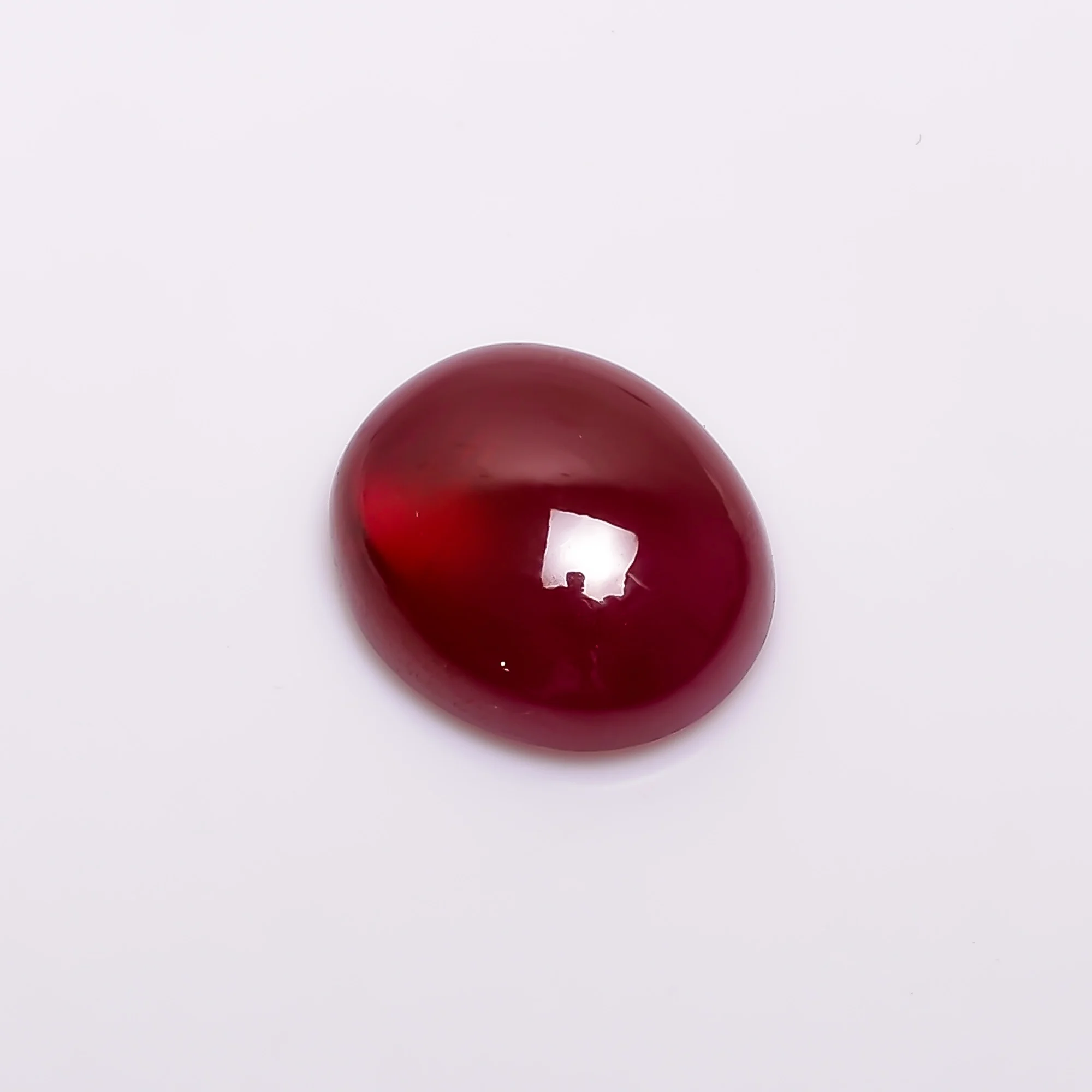 Кабошон рубин натуральный корунд грушевидной формы камень для изготовления драгоценных камней