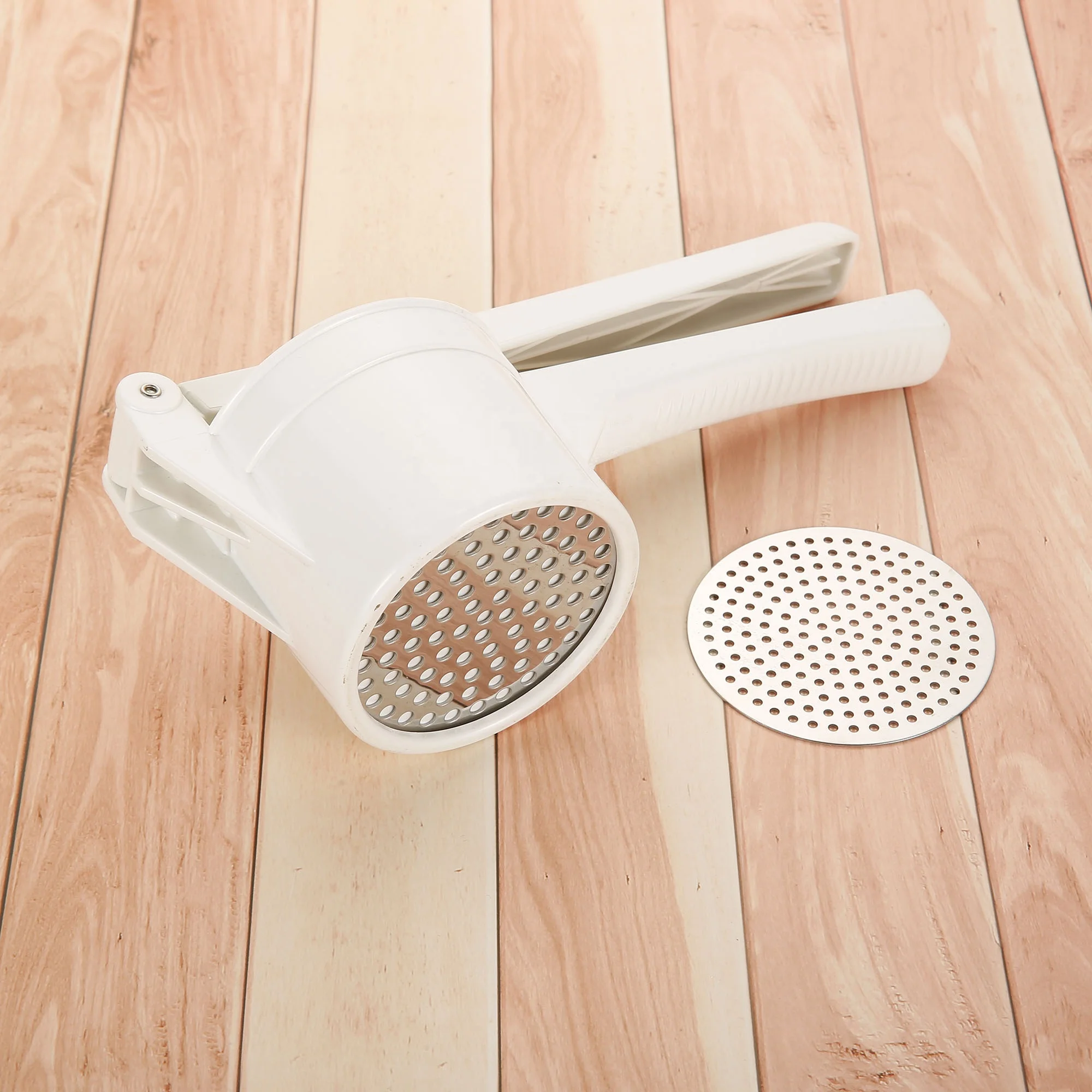 Incredible White Plastic Heavy Duty Potato Ricer with 2 Interchangable Discs for Vegetable Fruit Purees Juicer Baby Food