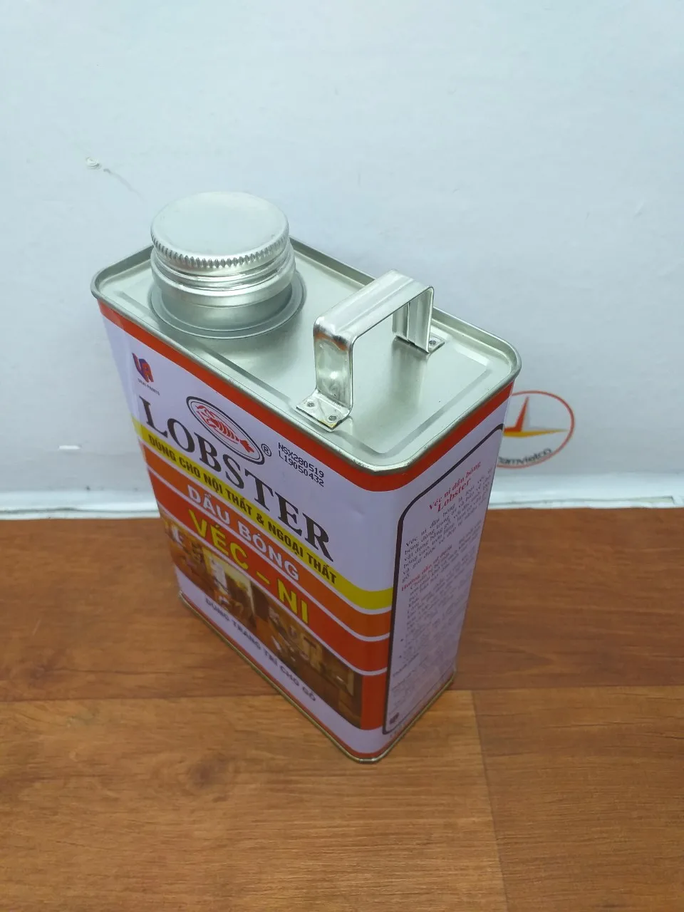 
Best Vecny Lobster High Gloss Varnish for Wood From Viet Nam 