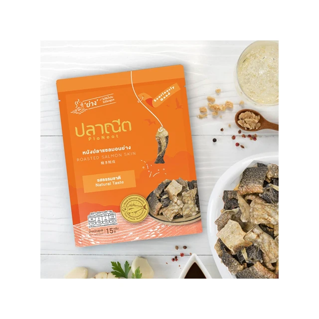 Высококачественные и восхитительные жареные рыжие закуски из тайского морепродуктов с оригинальным вкусом