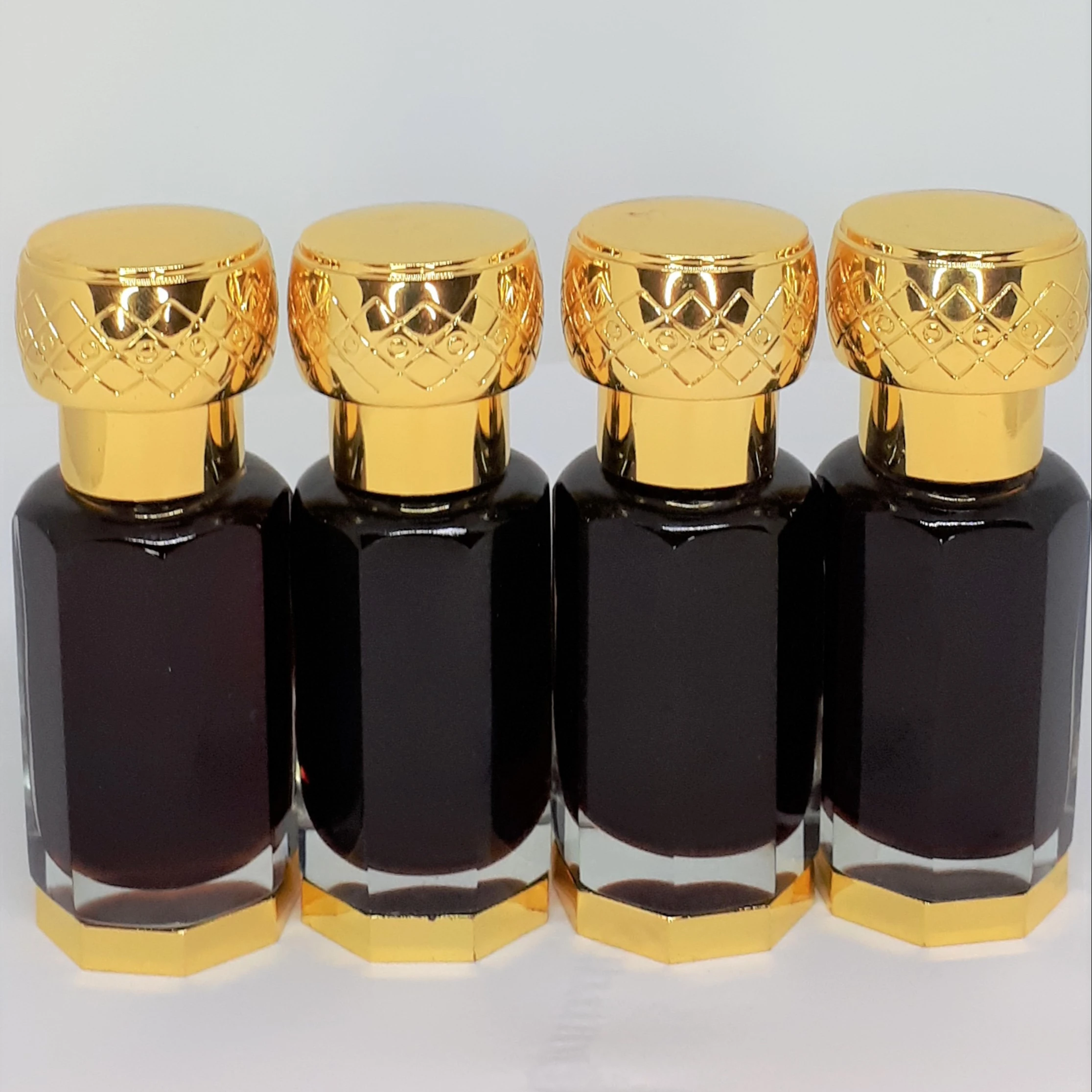  [Новейший акционный набор] 4 бутылки масла Agarwood OUD вида различных