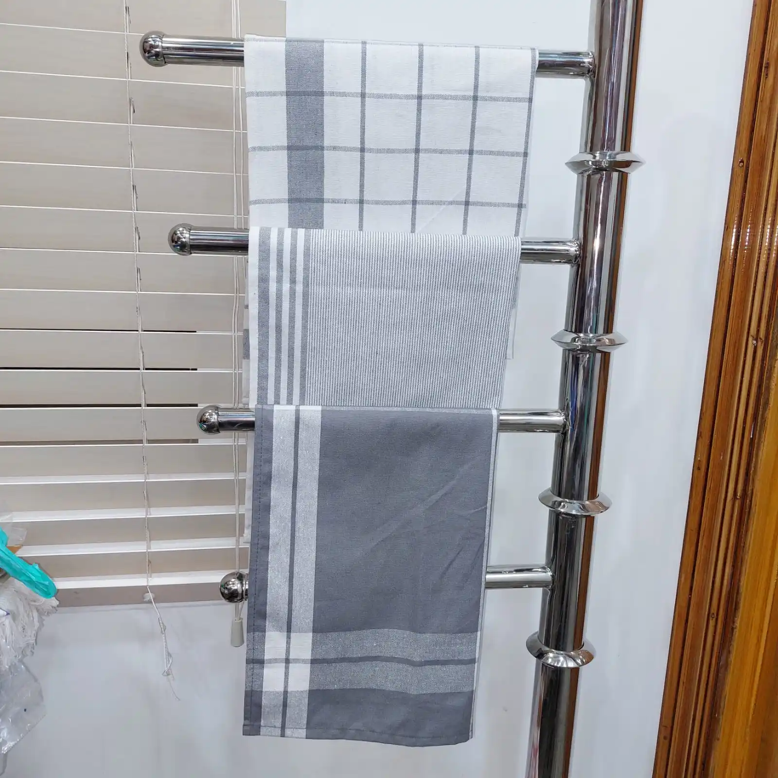 Factory Wholesale Price 100% Cotton Kitchen Tea Towel Customized Design Kitchen Grey Yarn Dyed Towel