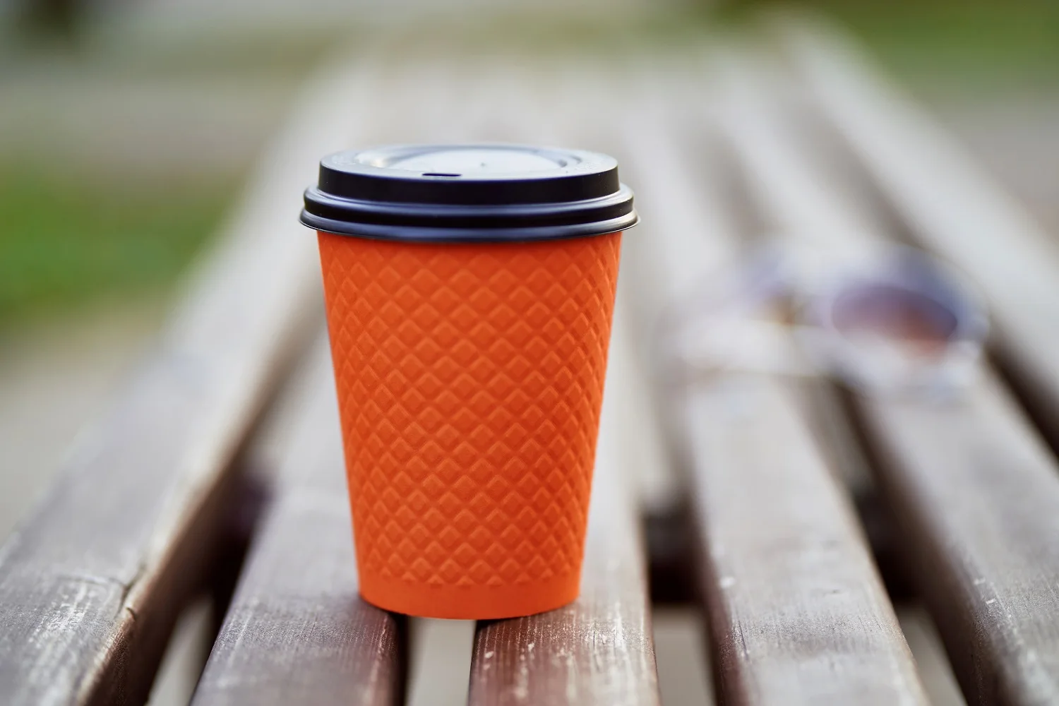 
Disposable Double Wall & Ripple Insulation Paper Cup Waffle Color Mix 250 ml / 8 Oz Coffee Paper Cup Made Of Craft Cardboard 