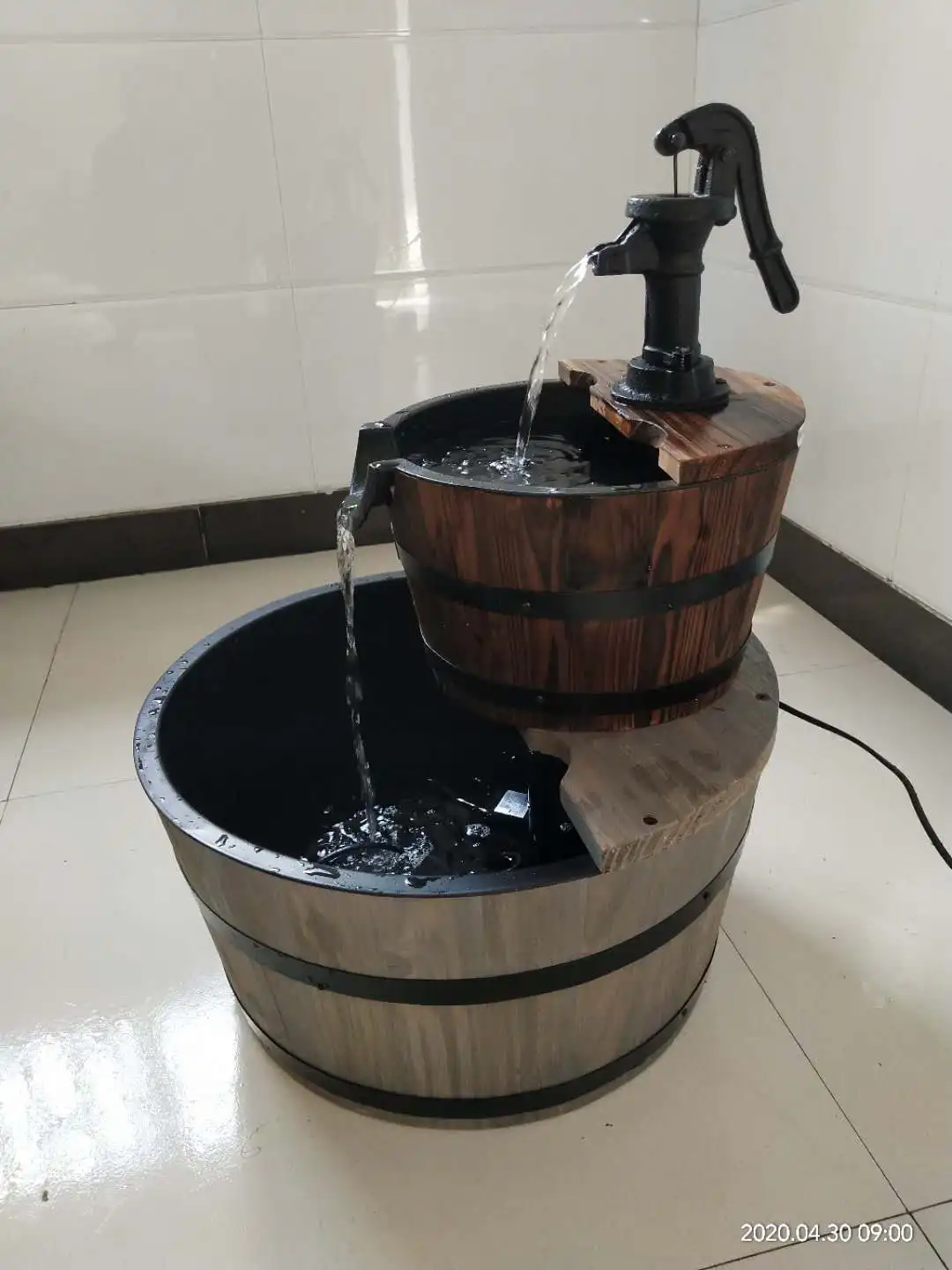 Открытый фонтан-водопад