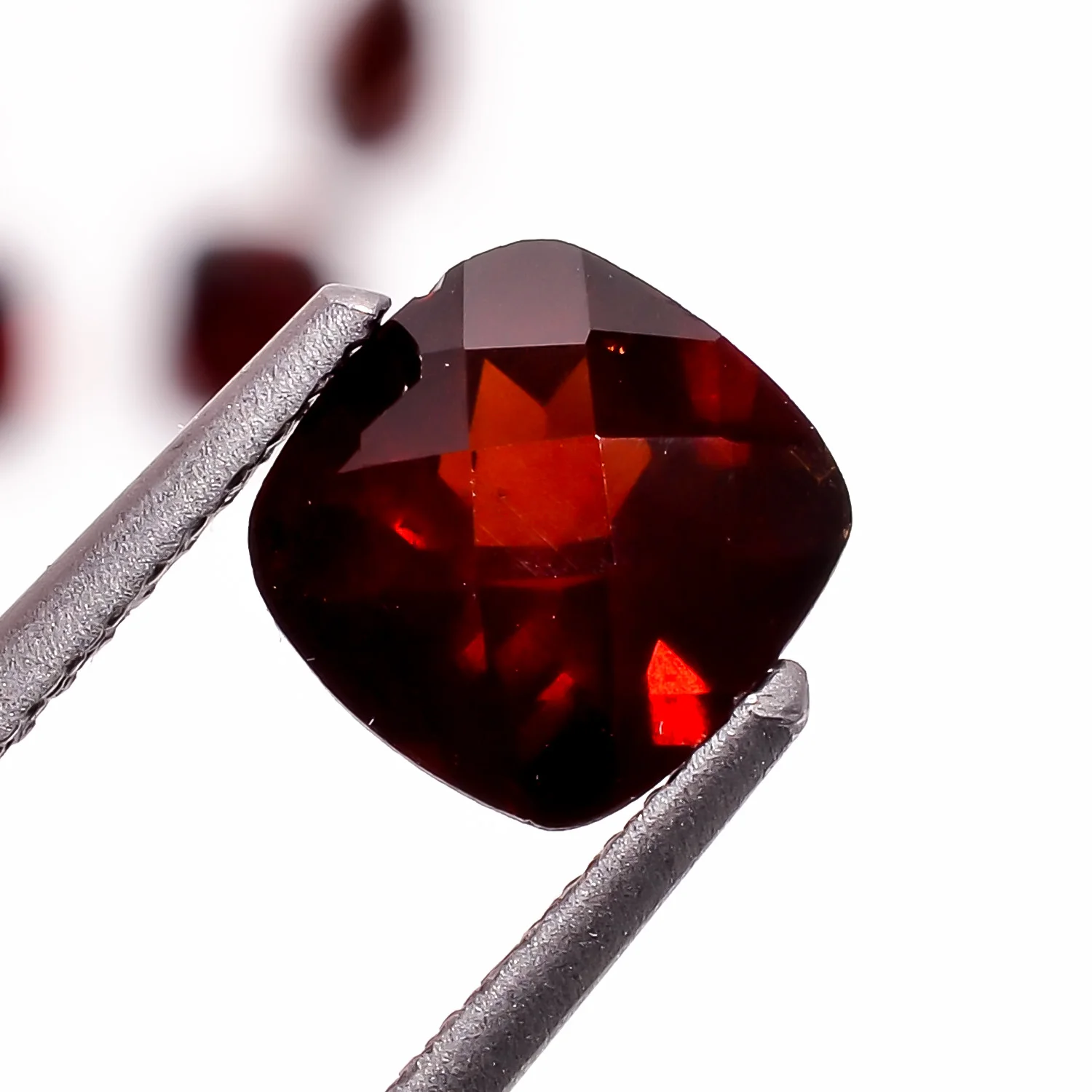10 шт. натуральный красный гранат в форме крови Гранат Граненый граненый камень для изготовления ювелирных изделий Кольцо Подвеска свободный