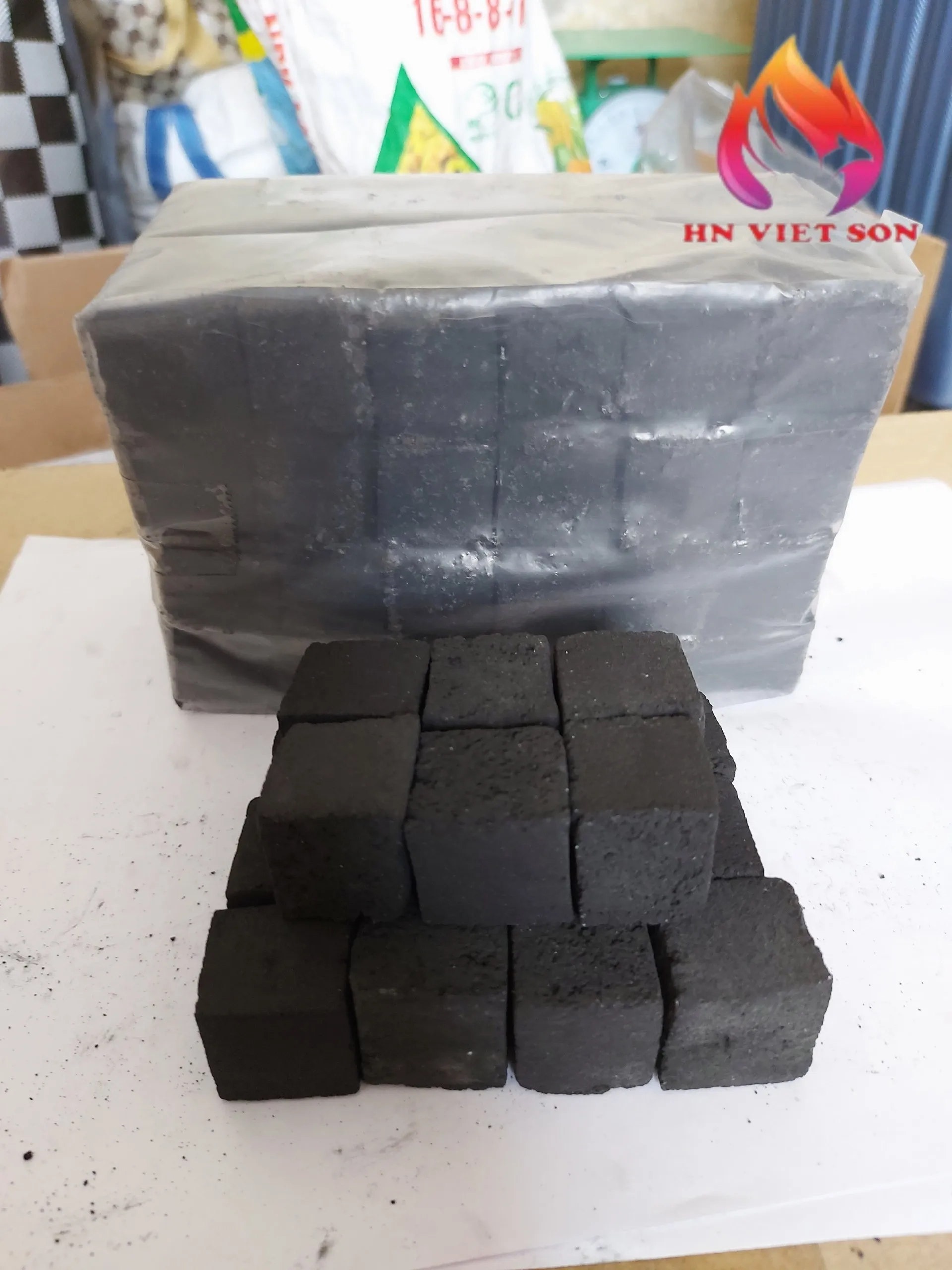 Вьетнам без запаха 25*25*25 мм кокосовый уголь для кальяна кубический