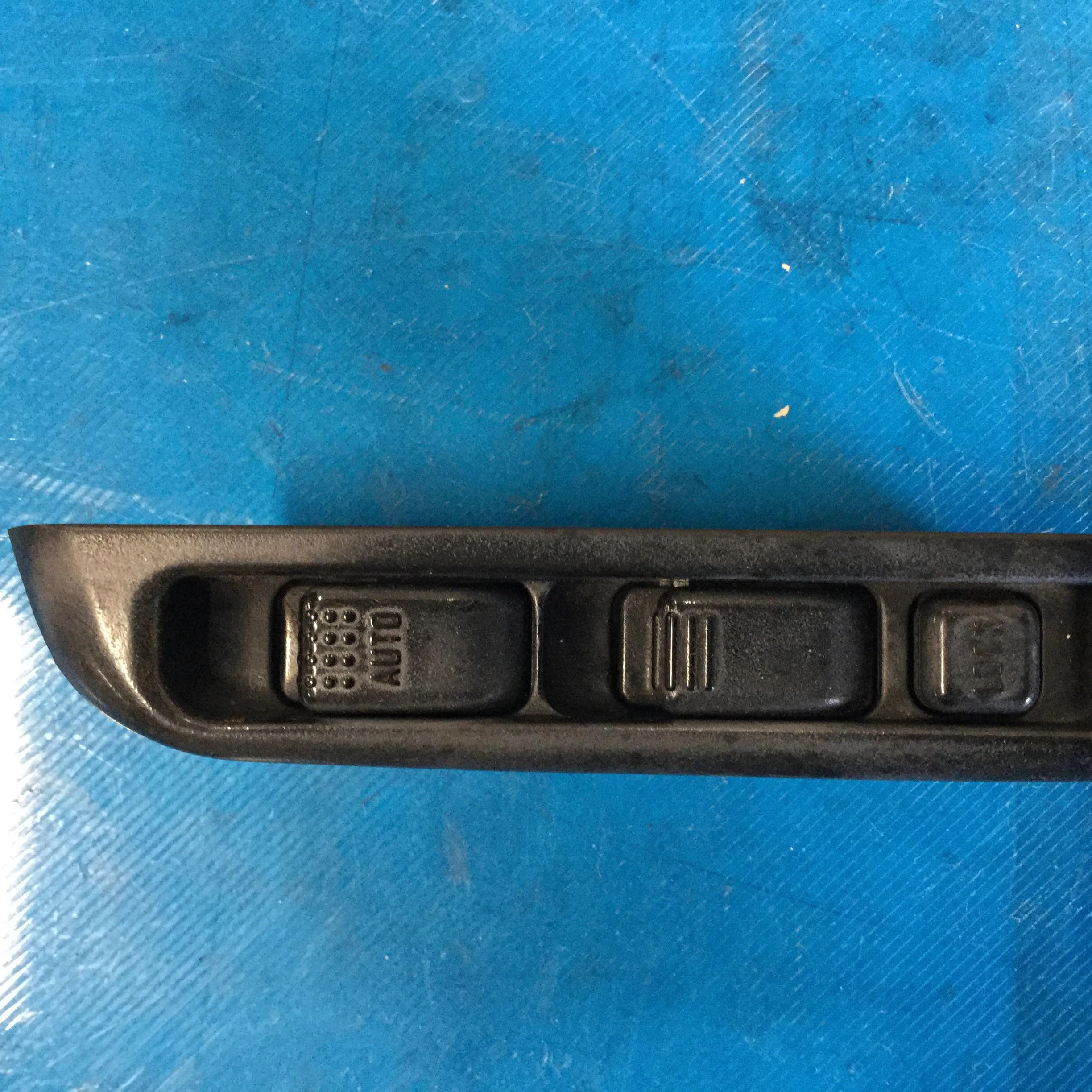 Japanese Genuine ISUZU ELF Power Window Switch