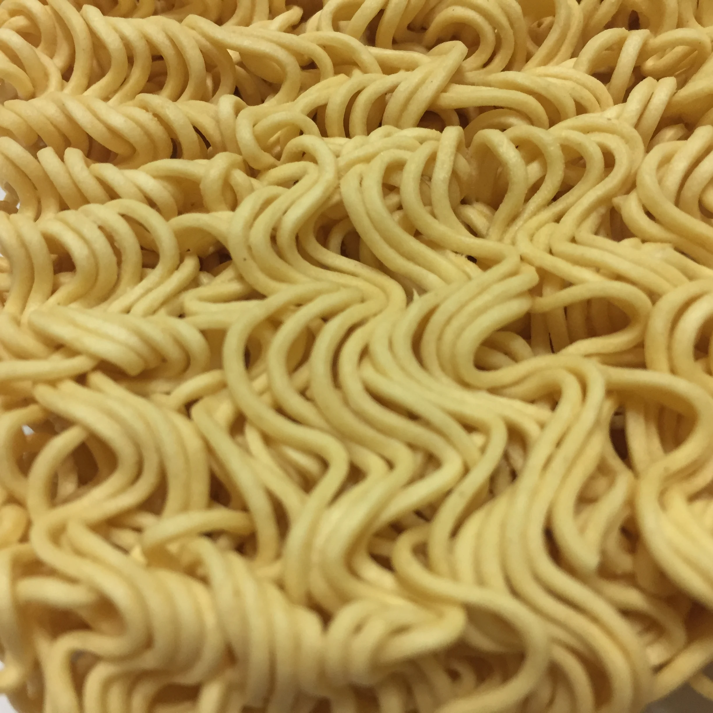 
Yomee Instant Noodles Bowl 75g Traditional Beef Flavor 