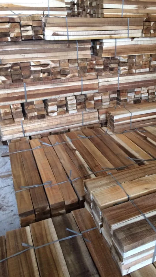 High Quality Round White and Yellow Color Timber wood Logs With Length Max 1.5m Diameter 40cm From Vietnam