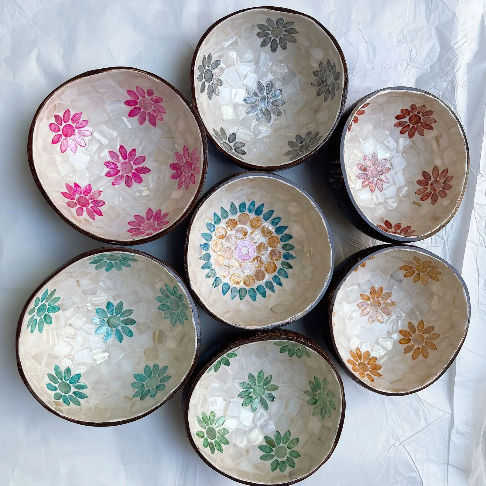 Wholesale Handmade Vietnam Coconut Bowls, Mother of pearl inlaid coconut bowls