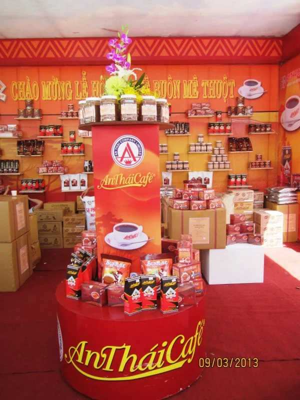 High Quality SUNRISE Soluble Coffee Bitter Taste with Sugar and Cream Flavors Box Packaging for Coffee Kiosks