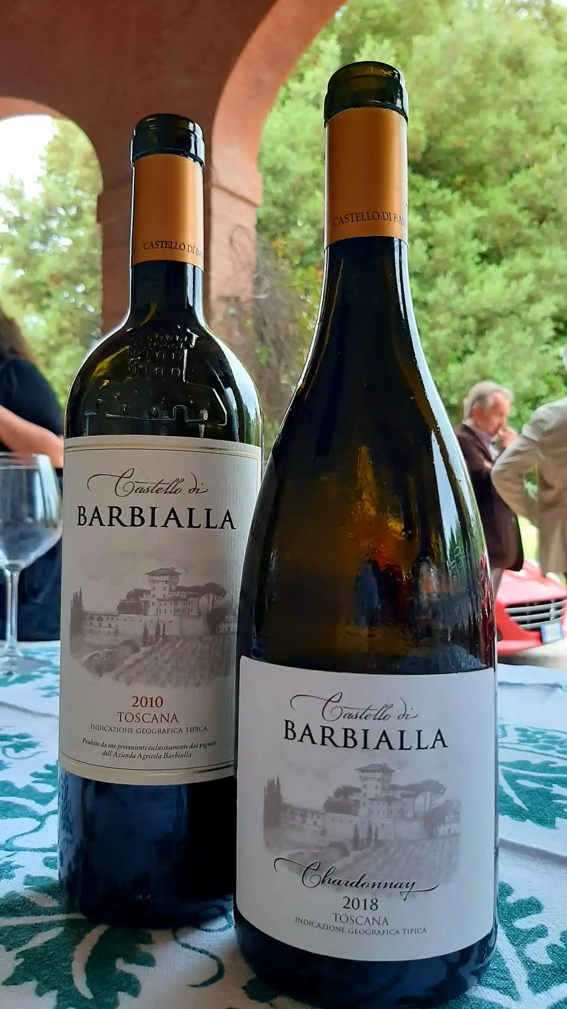 Red wine supertuscan igt sangiovese petit verdot merlot 2013