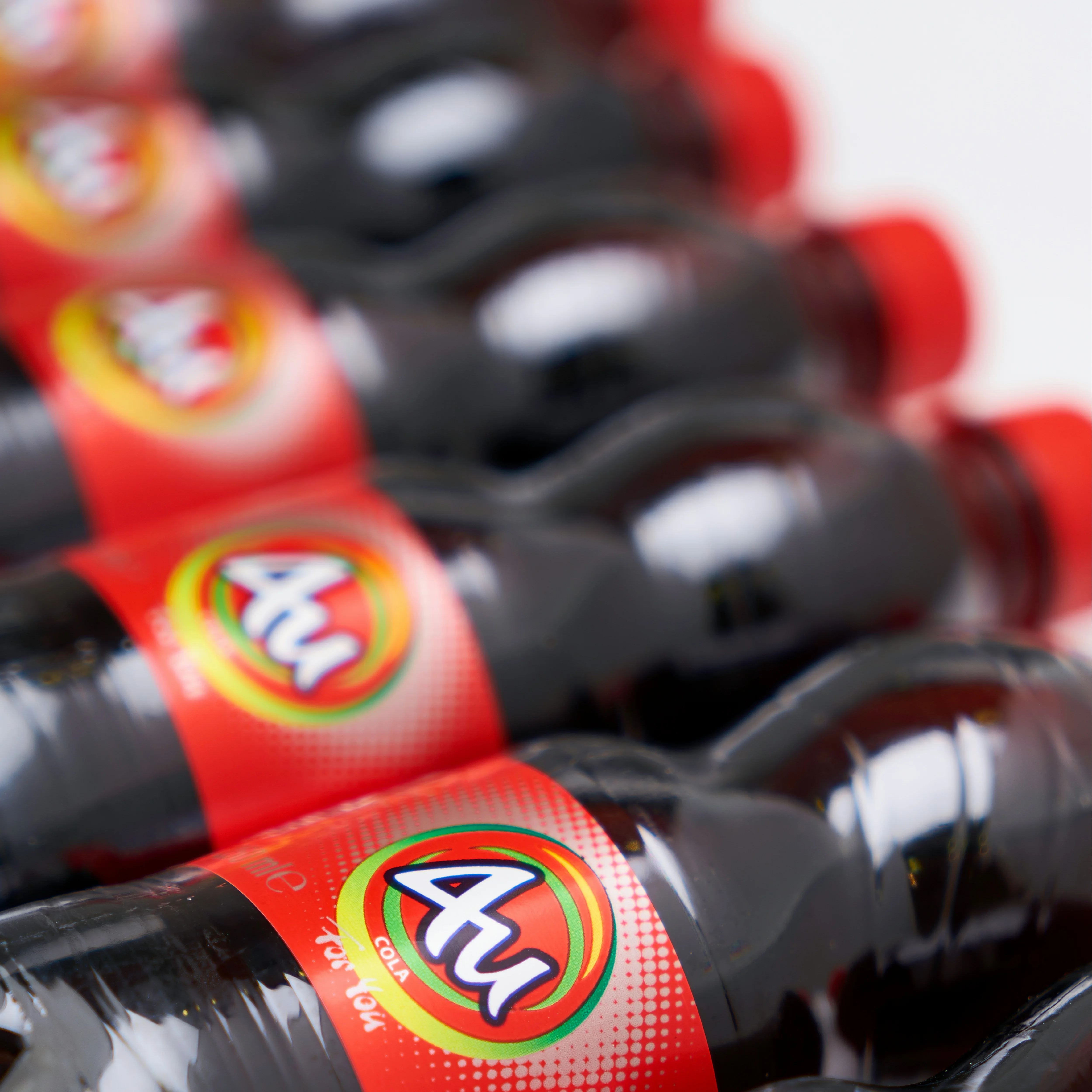 4U Cola 250 mL Cold Halal Non Alcoholic Fresh Sparkling Cold Beverage Carbonated Soft Drinks