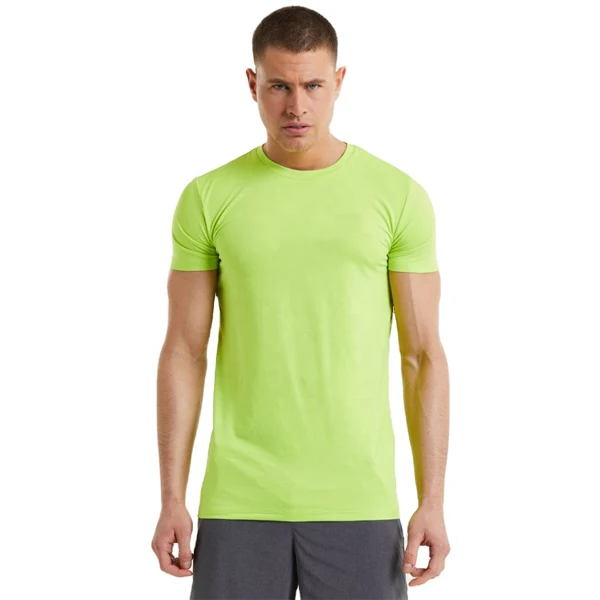 2022-23 Модные индивидуальные высококачественные мужские футболки из 100% хлопка однотонные без рисунка оптом в Пакистане