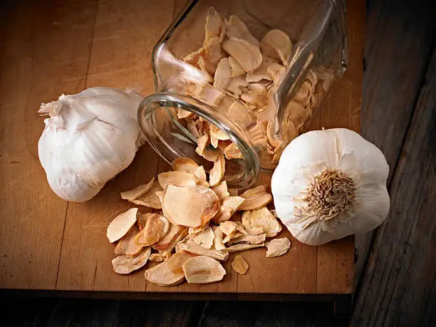 Dried Yellow Fried Garlic Flakes Strong Taste Dehydrated Garlic Flakes