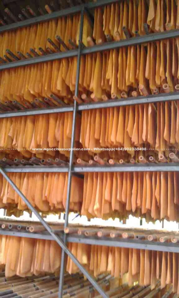  RSS3 натуральный каучук ребристые дымчатые листы от завода во вьетнаме по лучшей цене используется для промышленного конвейерного ремня