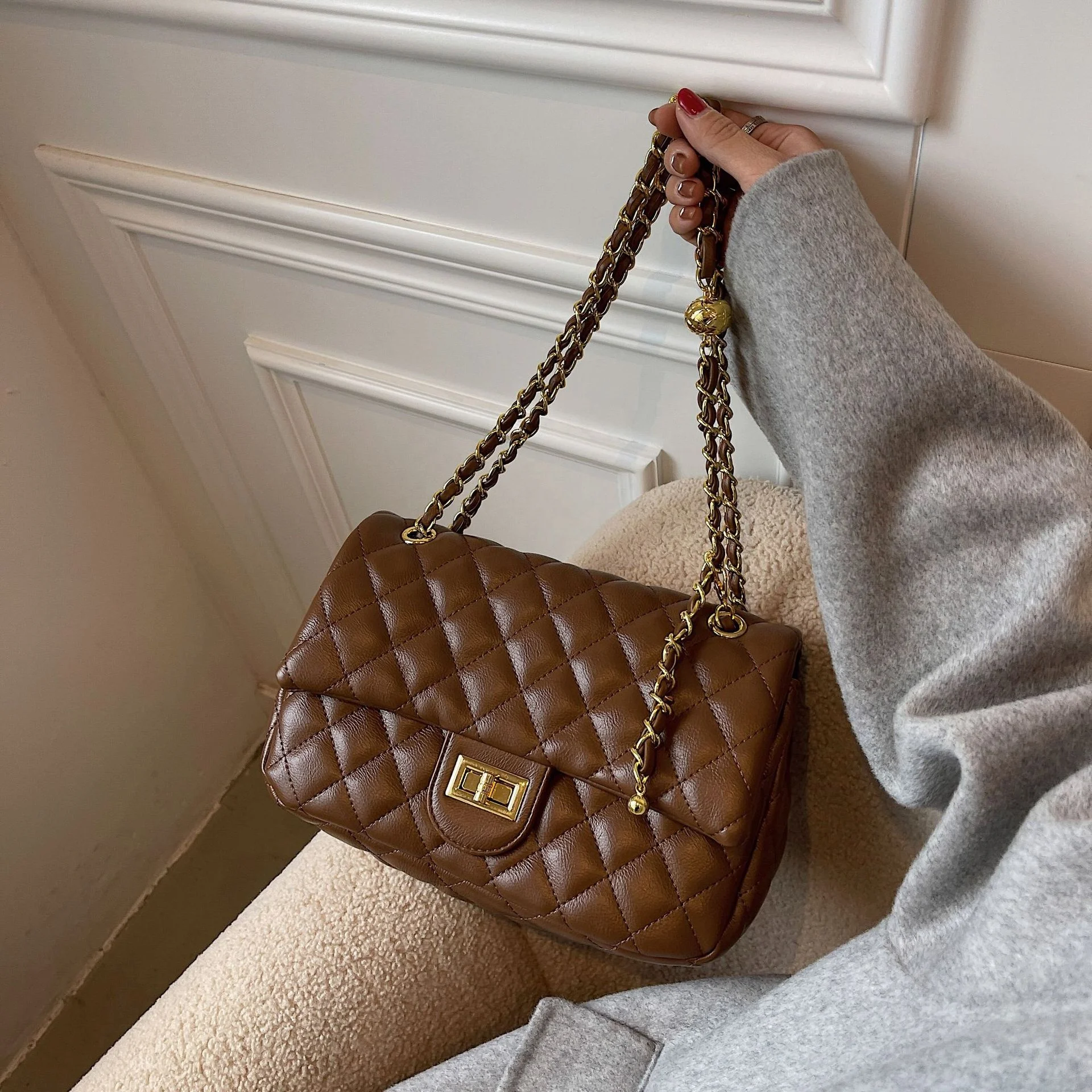 bolsa de hombro factory wholesale pu leather lady shoulder bag women 2021 new large-capacity simple Lingge chain bag