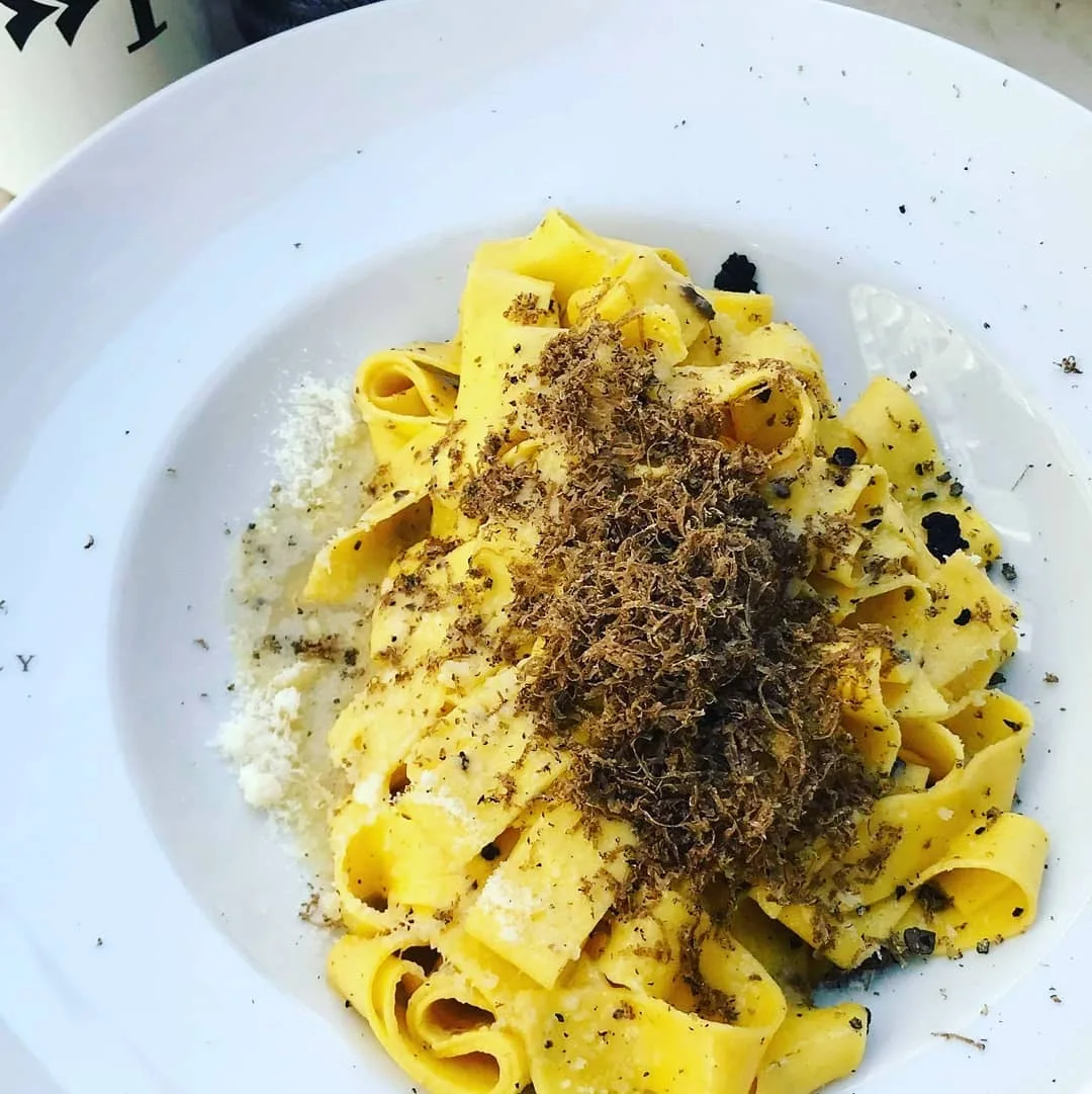 Специальная горячая цена феттуccine с трюфельными грибами Высококачественная Вегетарианская мгновенная паста готовая к употреблению «пронти Виа» 300 г