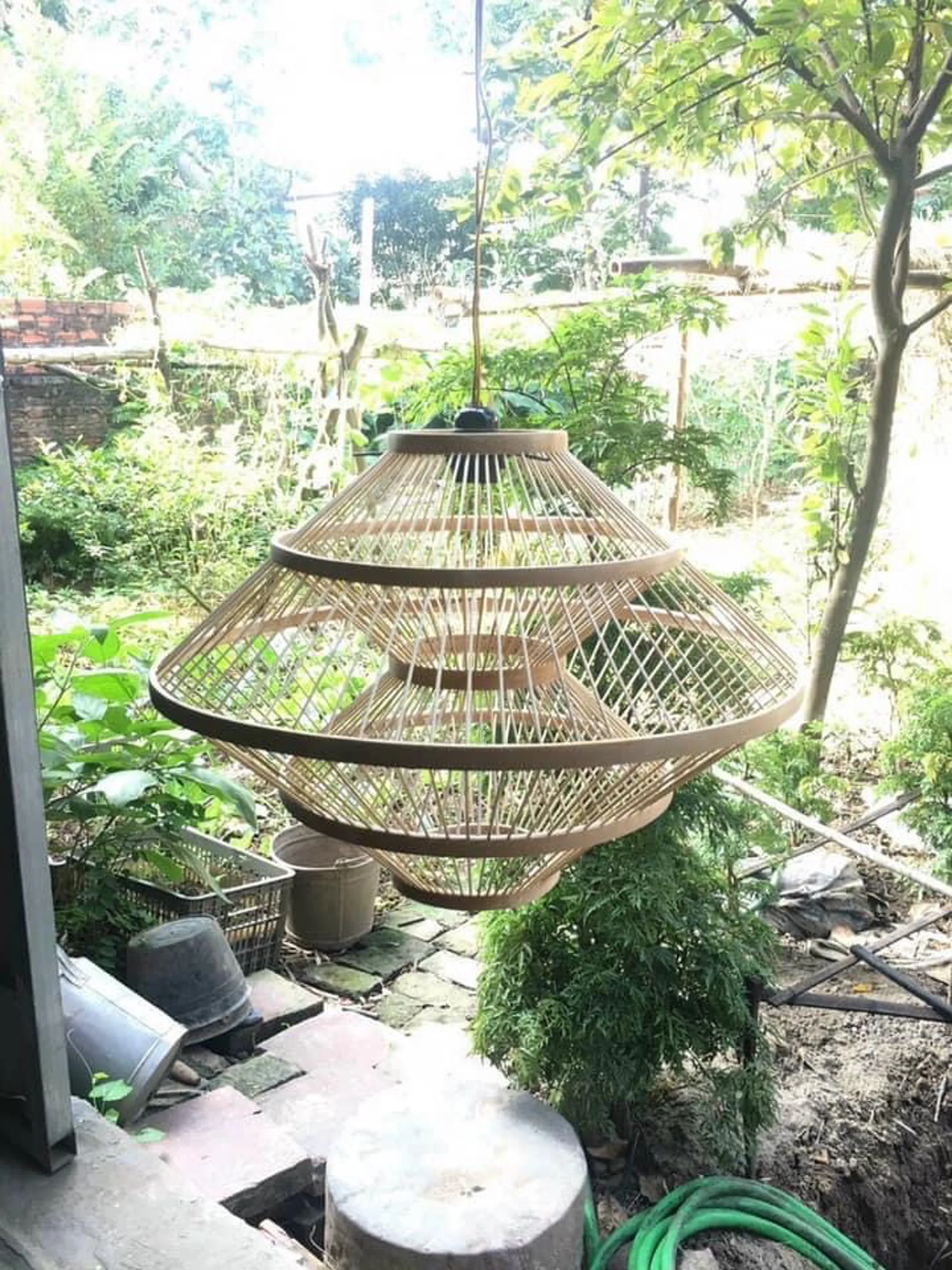 Handmade Rattan hanging light Bamboo Pendant Lamp for Home Indoor decorative Chandelier Ceiling Lamp for Coffee house.