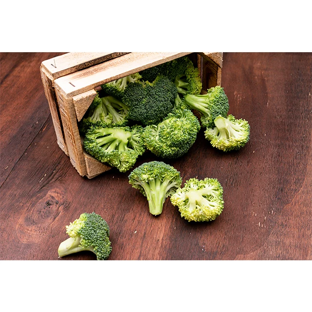 Fresh Broccoli / Wholesale broccoli packaged carefully and Quick response