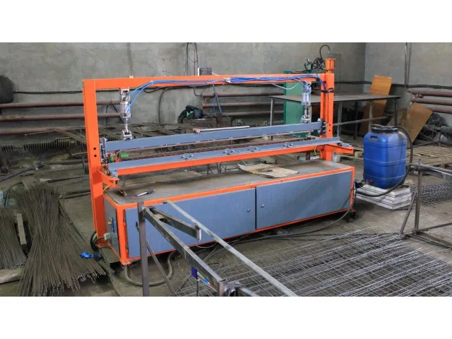Manual Welding Mesh Machine RL-2000 Mesh Welding Machines FOR COIL MESH Welding Equipment Wire Machines