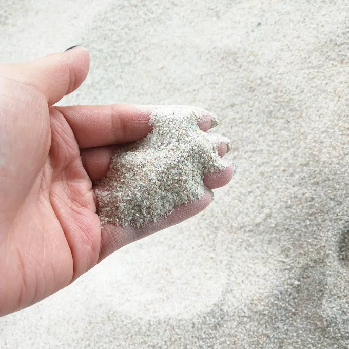 
HIGH PURITY PURE WHITE SILICA SAND 