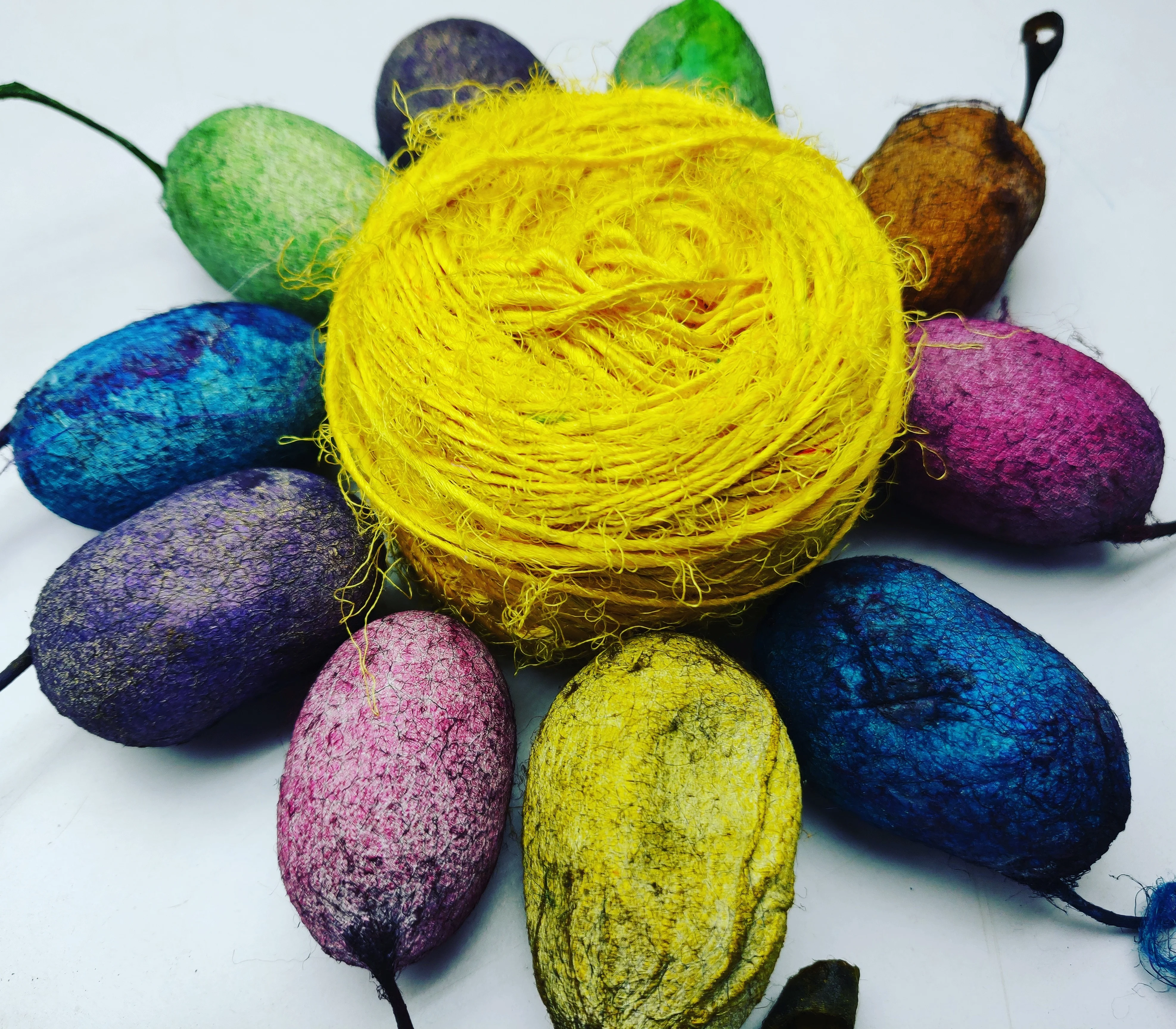 Recycled Sari silk yarn handmade sustainable eco friendly yarn for knitting crochet weaving art and craft Chunky Hand Knitting