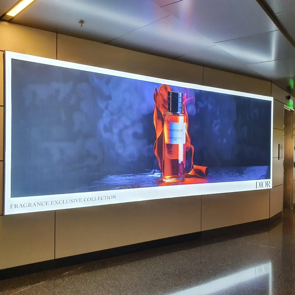 
Indoor / Outdoor LED Slim Wall Mounted / Freestanding Textile Light Box 