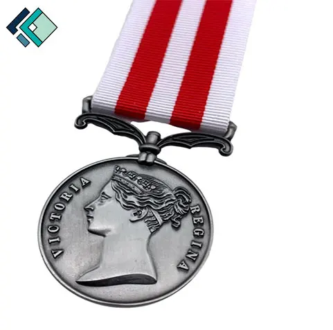 
Technical Exquisite Antique Silver Plated Saint Queen Souvenir Metal Medal with Safty Pin Custom Commemorative Brooch Medal 
