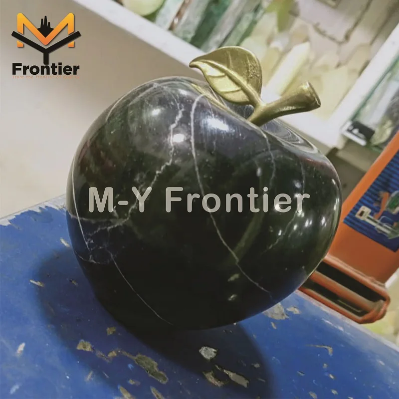 Натуральный нефрит ручной работы в форме яблока полированный OEM кристалл из пакистанского хрусталя.