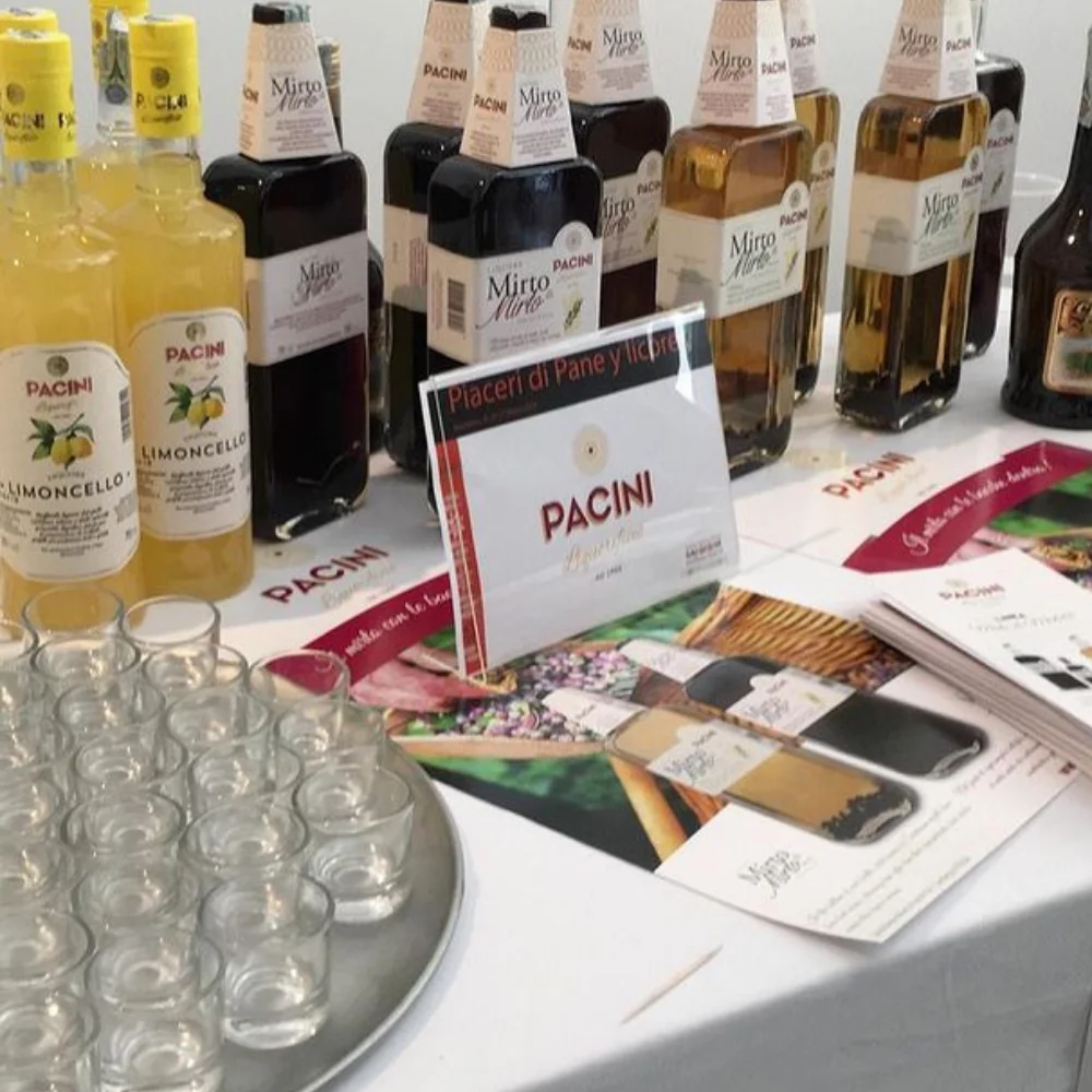 Premium Italian Quality PACINI LIQUEUR Red Myrtle 70 cl bottle with wild myrtle berries inside the for