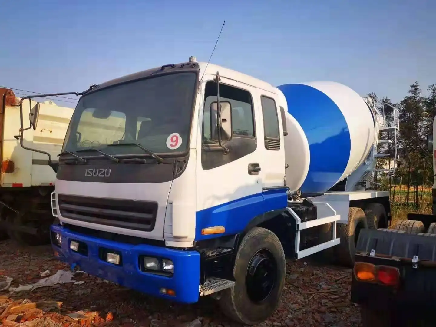 Used Concrete Mixer for sale, ISUZU Diesel Concrete Mixer Truck for sale,concrete mixer truck for sale