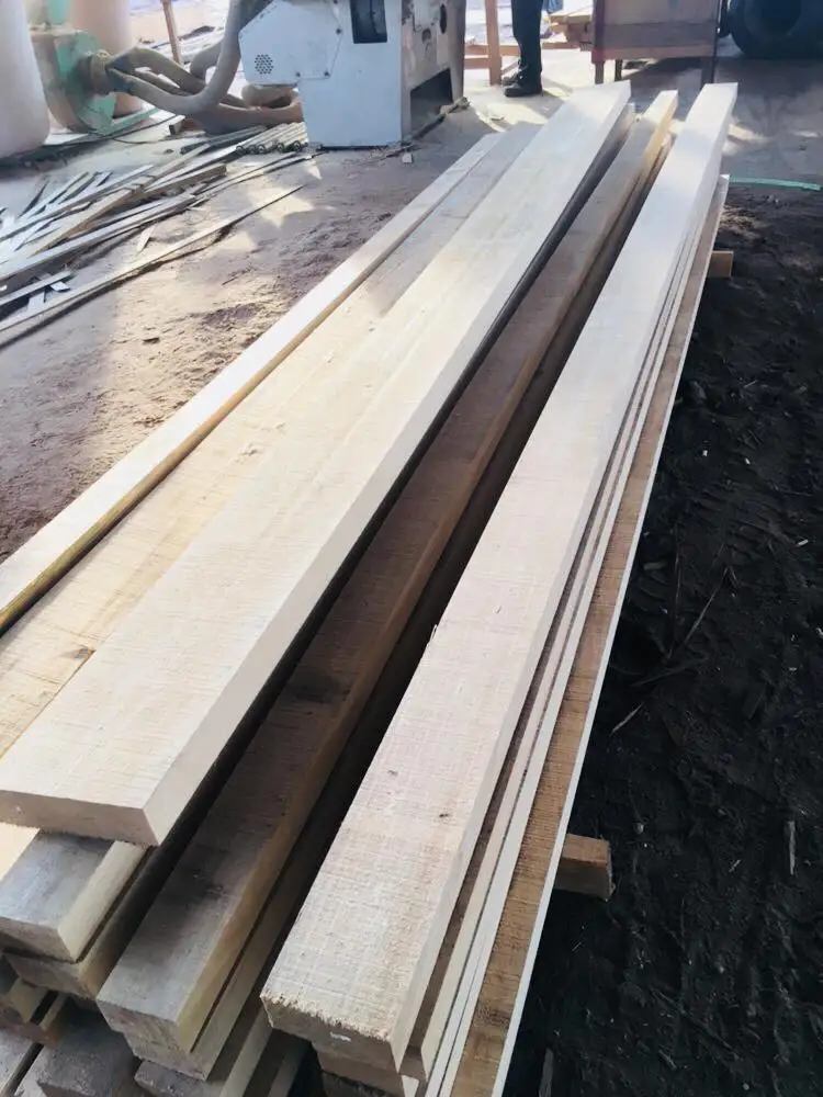 Light Hardwood Mempisang Wood Log