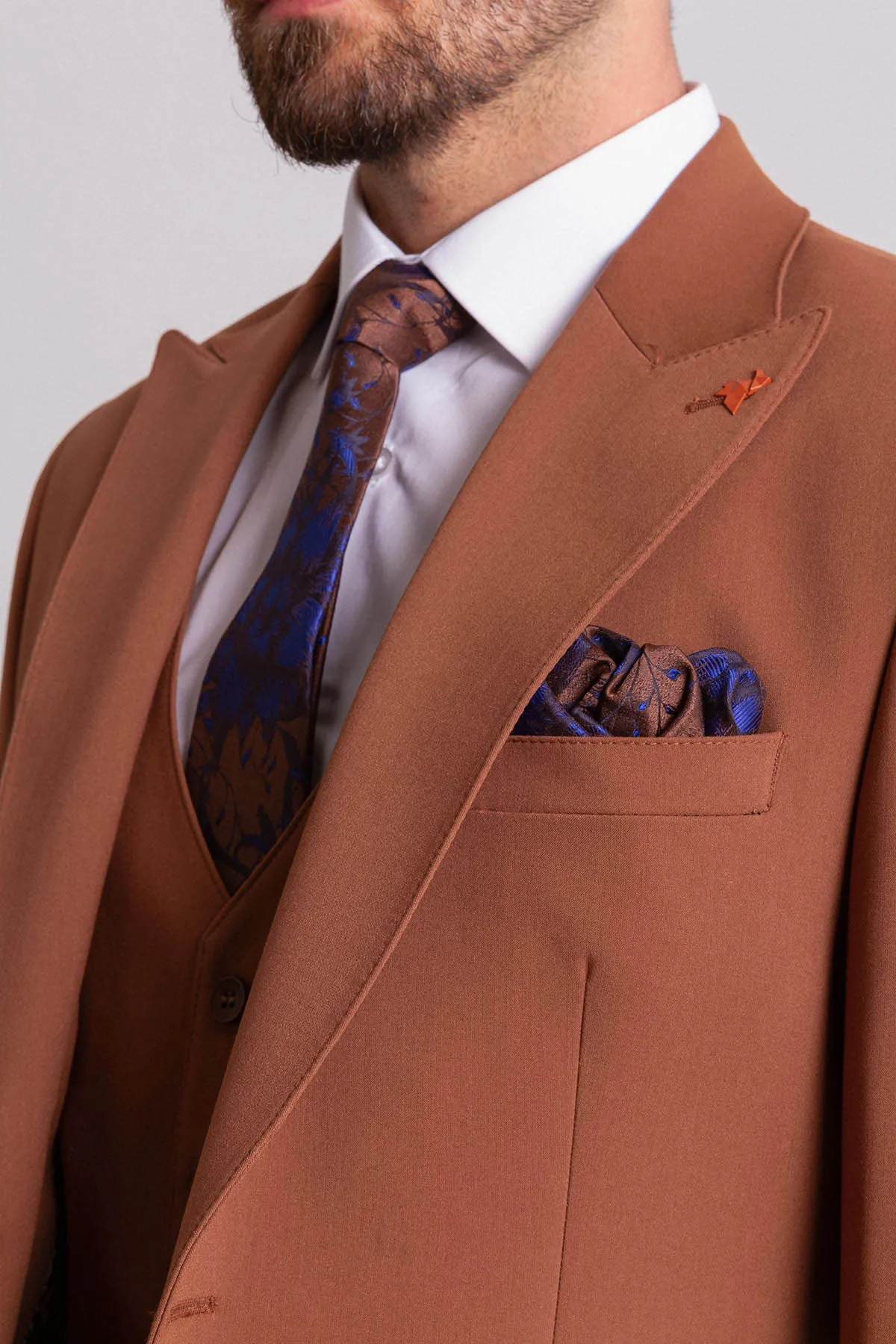 2022 новый модный брендовый костюм оптом